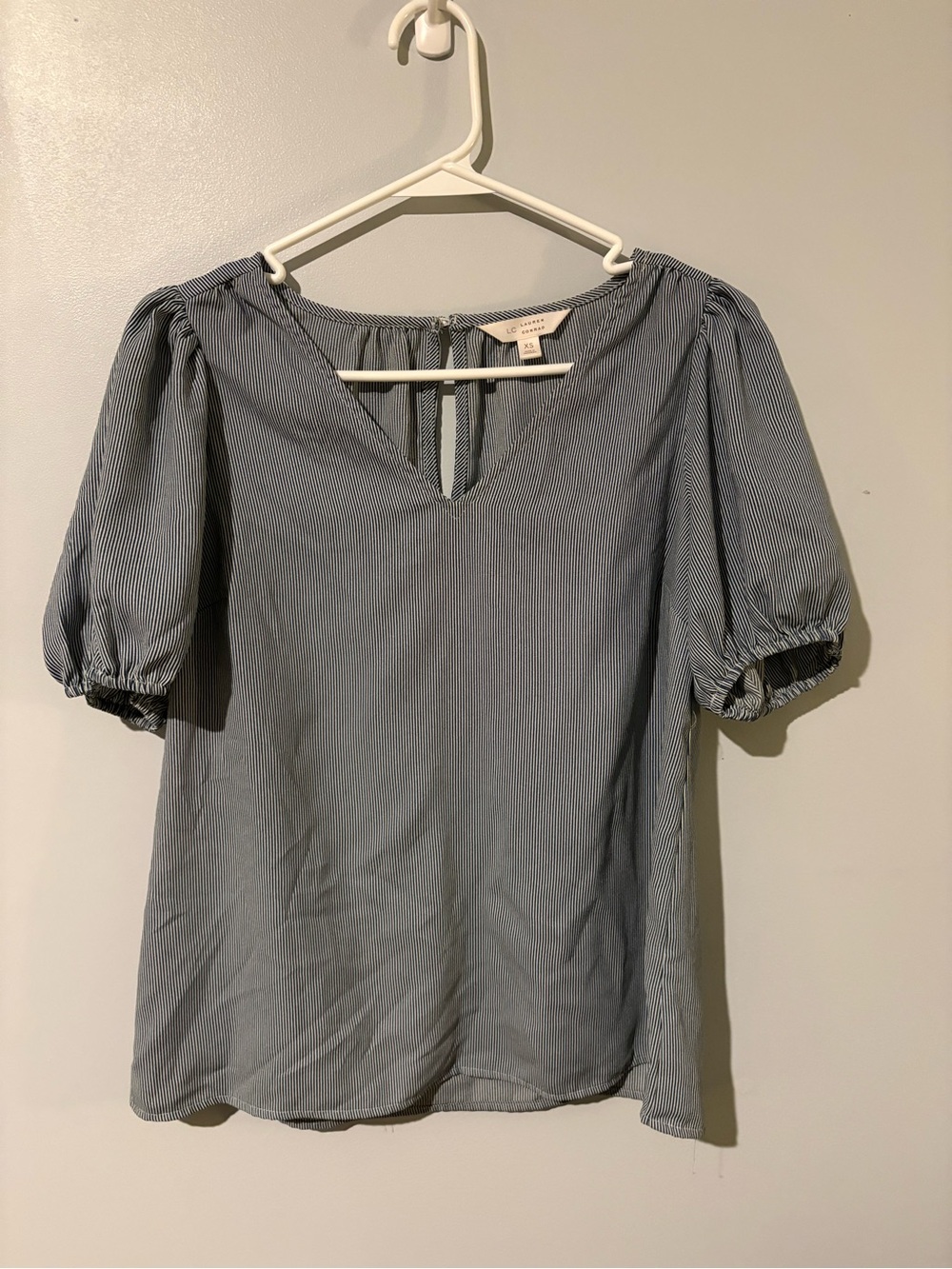 LC Lauren Conrad Light Blue Puff-Sleeve V-Neck Blouse
